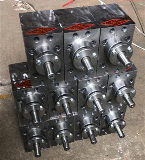 熔噴泵(beng)、烷體泵(beng)、熱熔膠(jiao)泵--有現(xian)貨